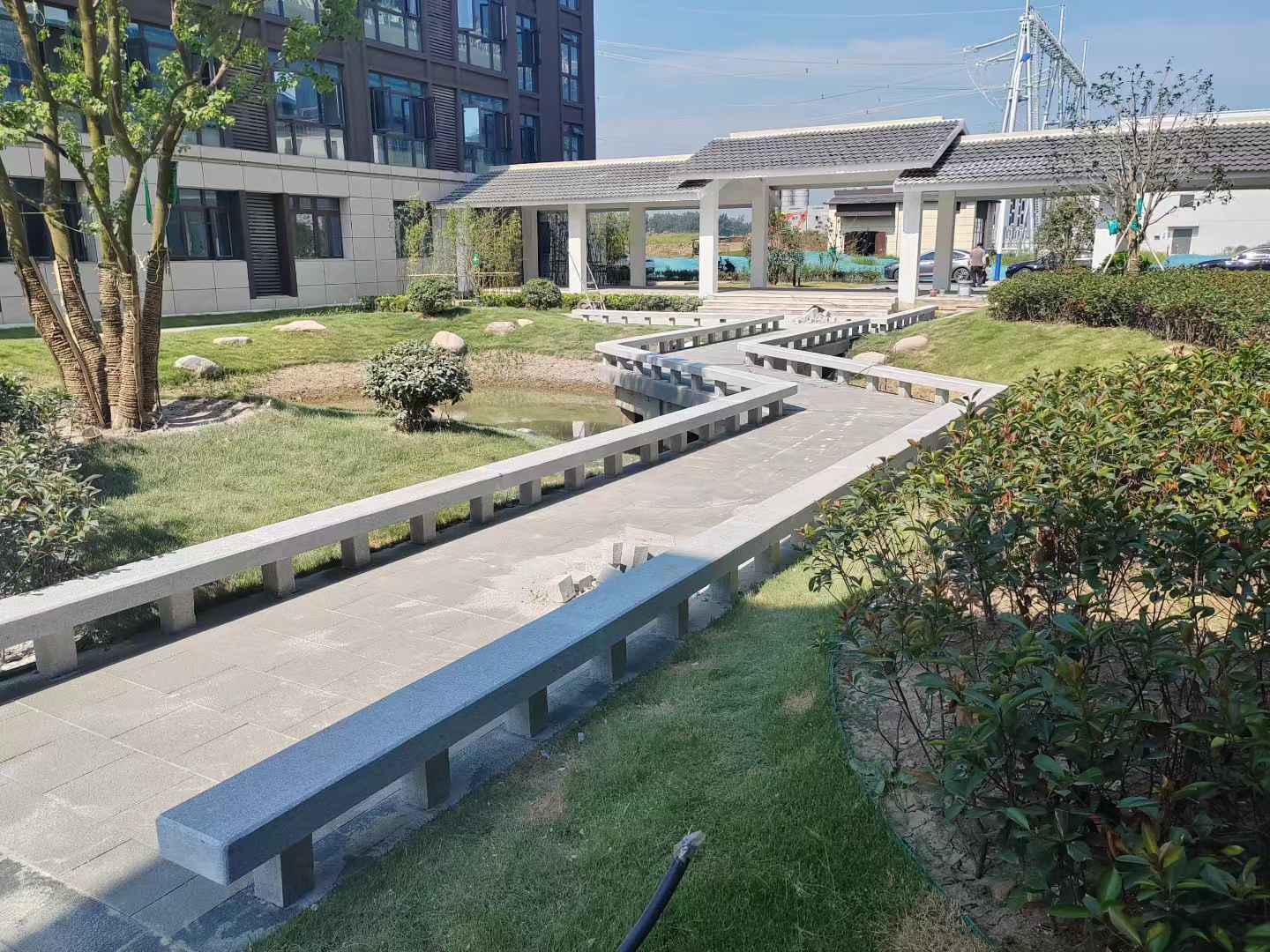 宁波 芝麻灰小区坐凳&栏杆安装效果