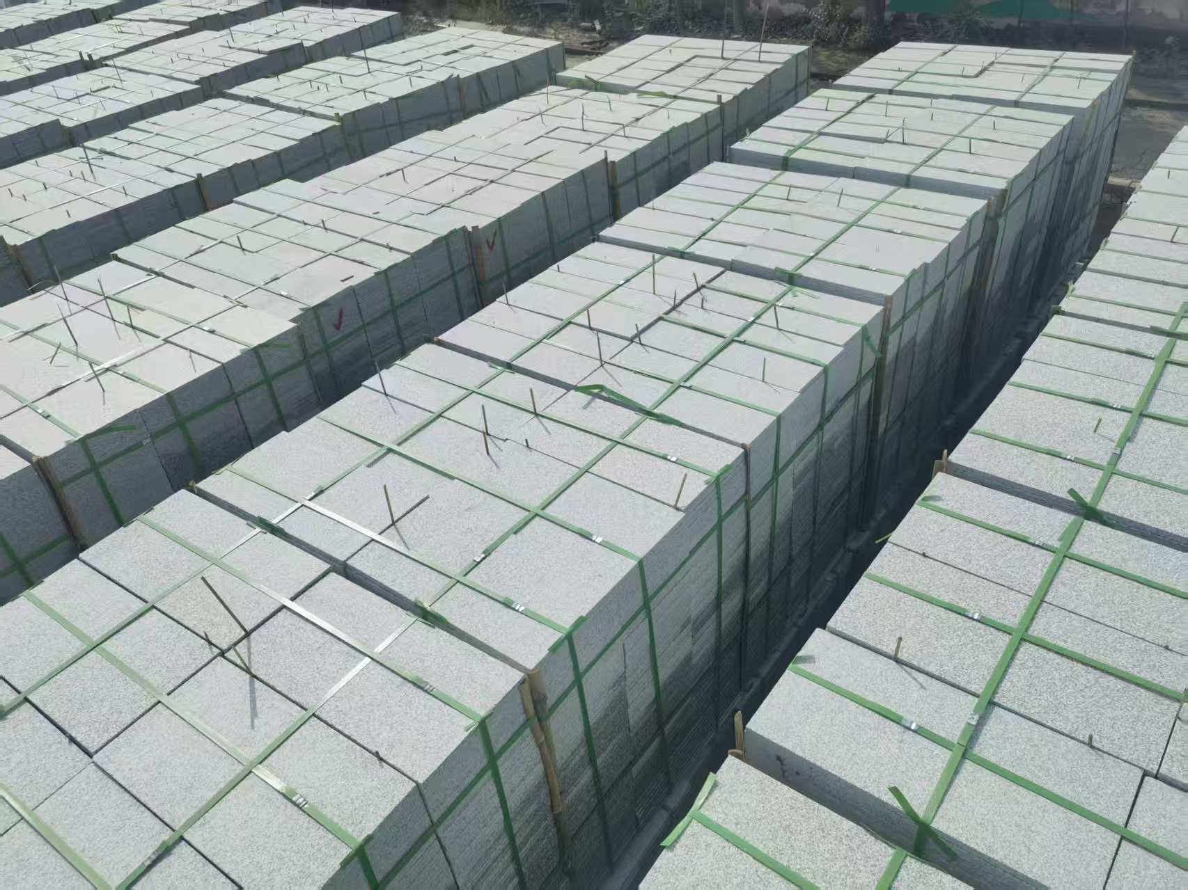 宁波 芝麻白1.8公分火烧300*600地铺，清仓大甩卖