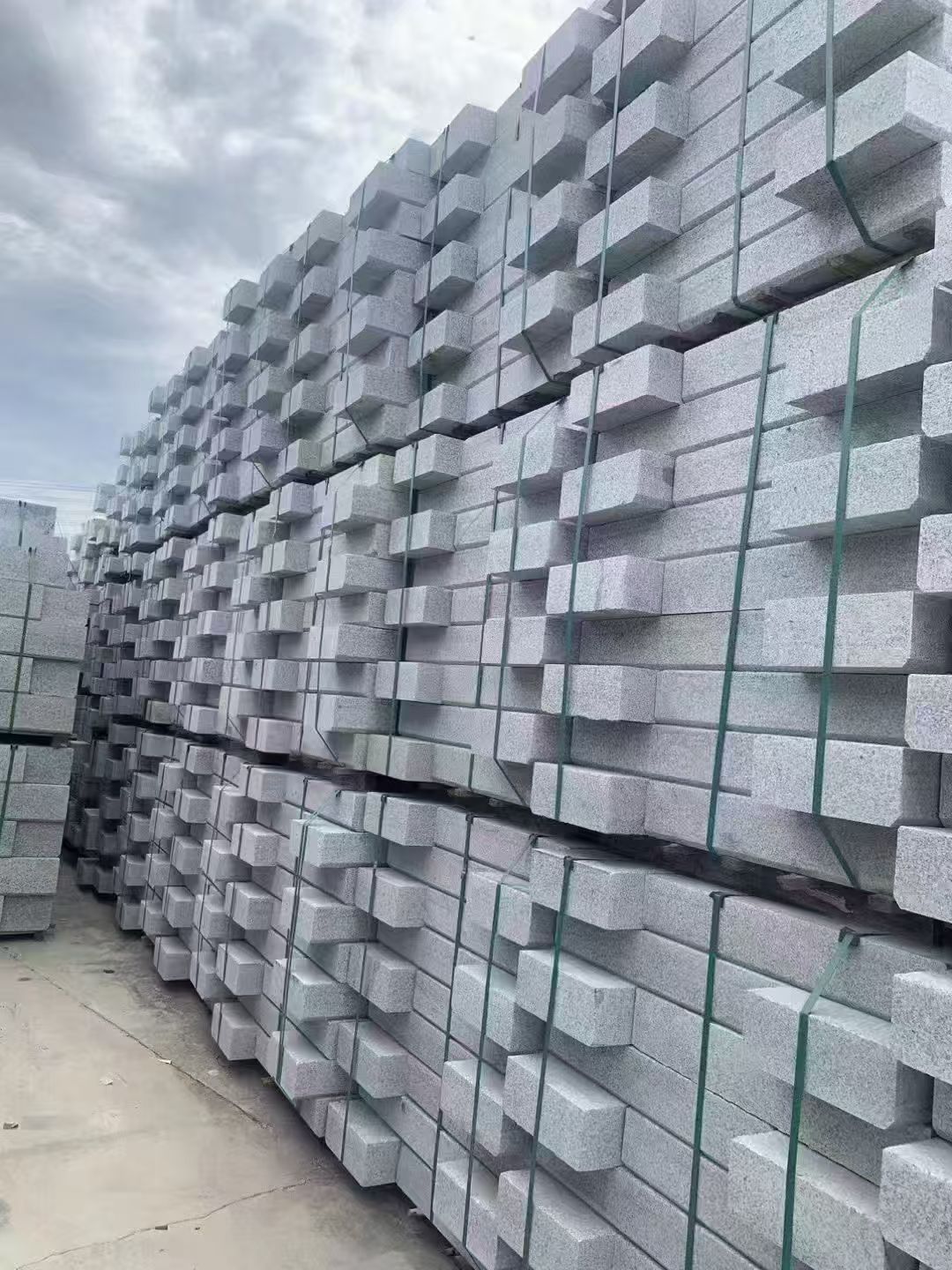 宁波 芝麻灰侧石