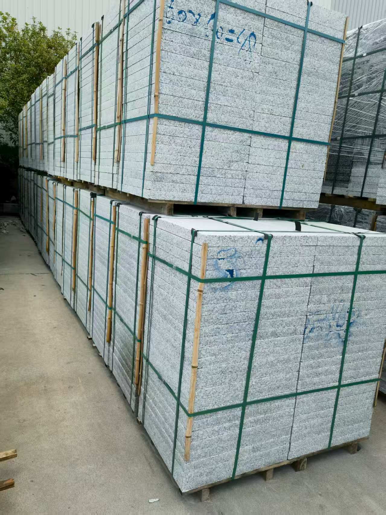 宁波 大花芙蓉白火烧成品，市政园林广场地铺石